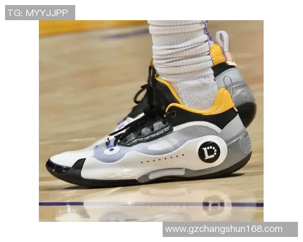 穿李宁足球鞋的知名足球明星有哪些及他们的场上表现分析