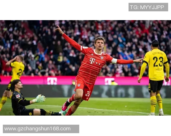 足球天才穆勒精彩瞬间壁纸尽显锋芒与球场风采