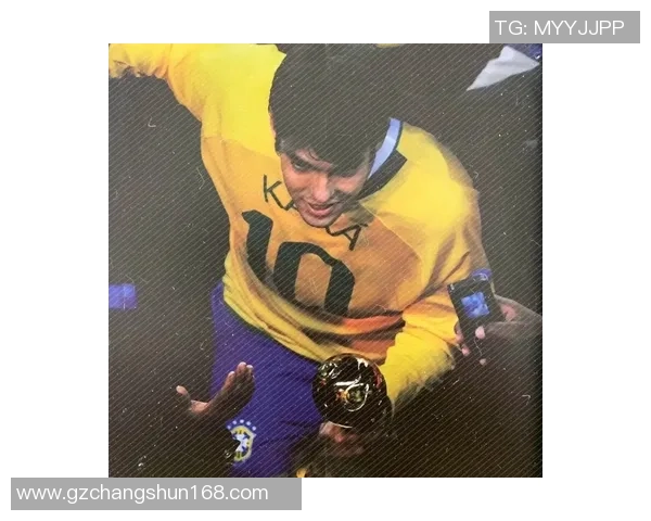 足球场上的风采：帅气球星头像汇集，展现足坛英姿与魅力