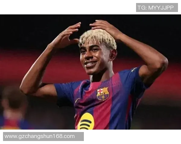 足球巨星子女成长记：继承天赋与荣耀的下一代球场新星