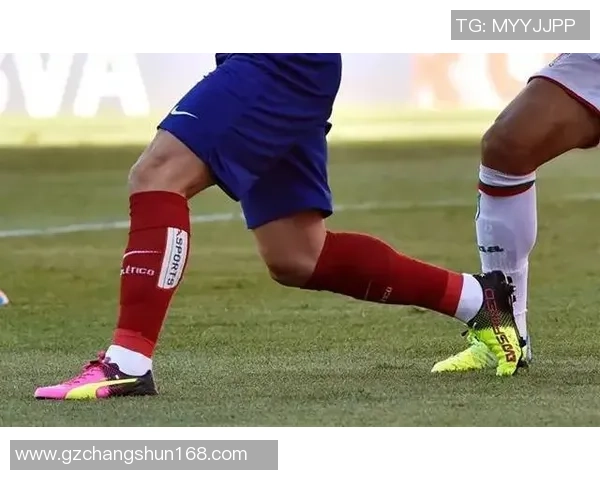 足球球星意外摔跤瞬间曝光 谁是场上最易受伤的明星球员